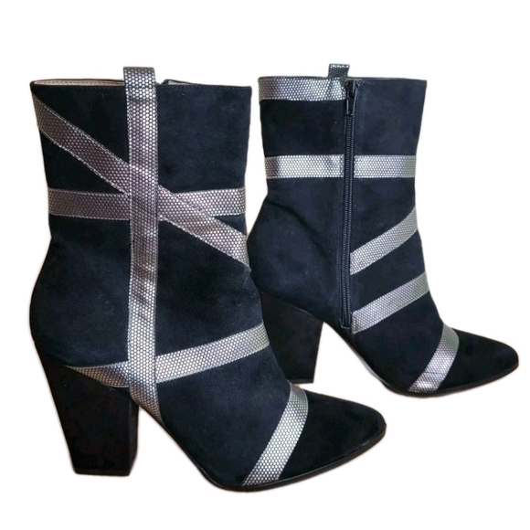 Y2K Vibe Paris Hilton Black Suede Silver Metallic Ankle Boots Size 9 Tawny Heels - Picture 1 of 16